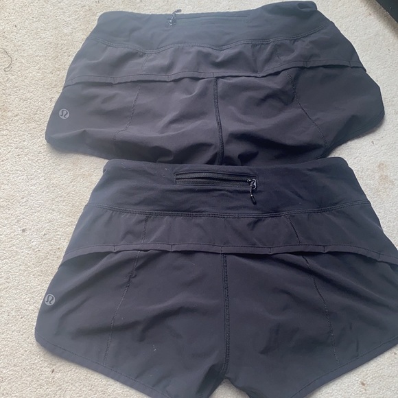 Lulu lemon running short size 2 - Picture 4 of 6